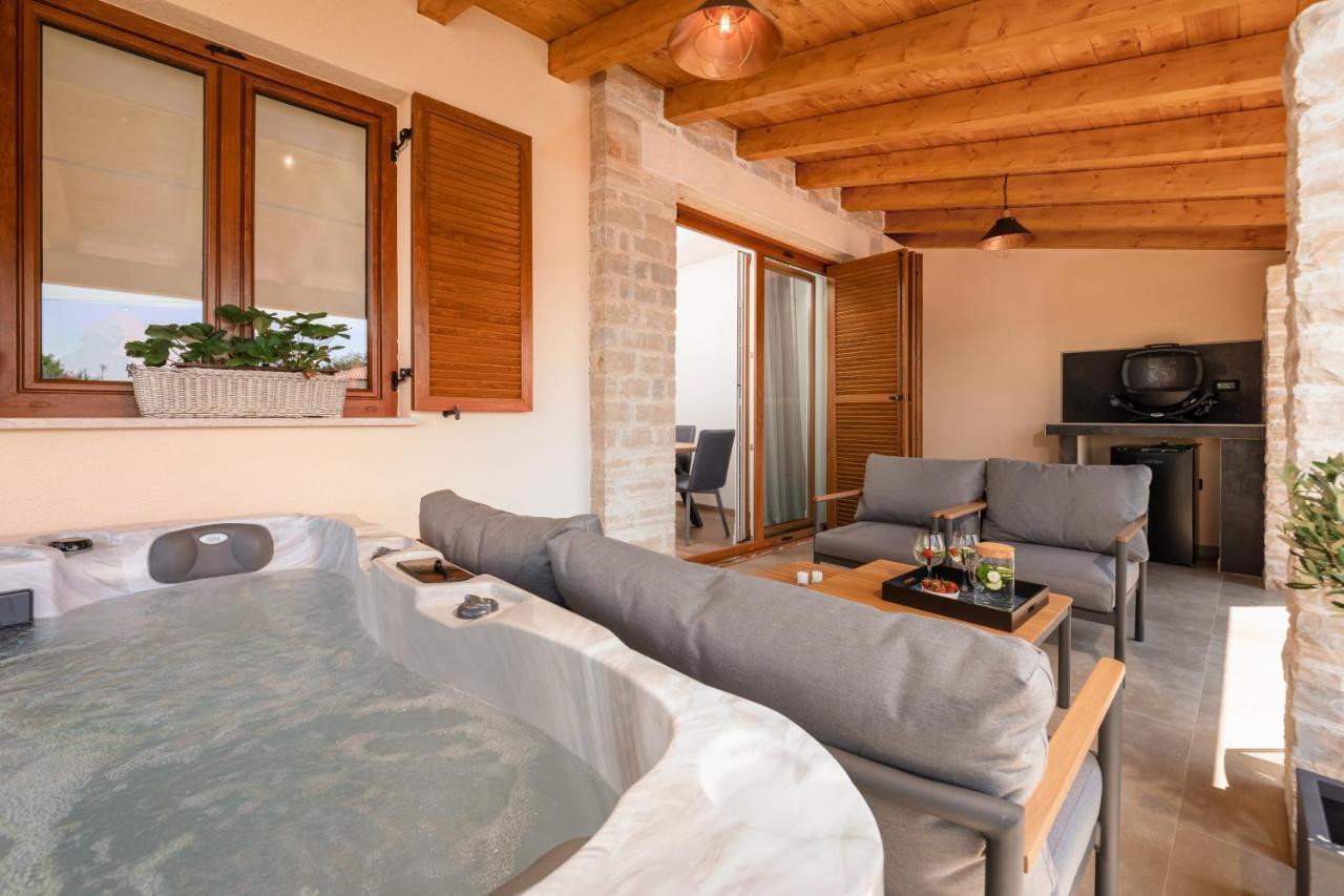 Holiday Home Maslina Porec Esterno foto
