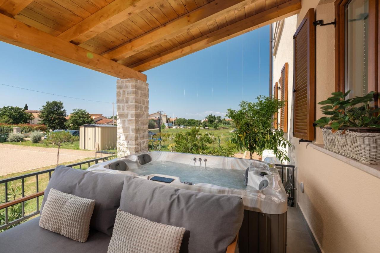 Holiday Home Maslina Porec Esterno foto