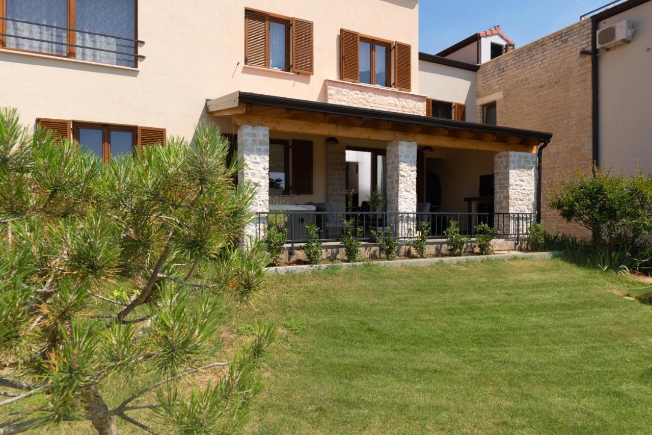 Holiday Home Maslina Porec Esterno foto